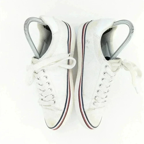 Tommy Hilfiger Fressian Low Top Lace-Up Sneakers - Picture 7 of 11